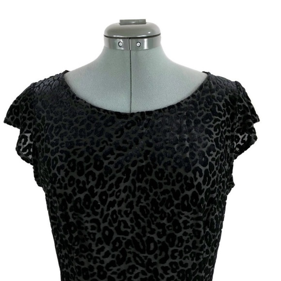 WILLOW & CLAY Black Velour Peplum Animal Print Top Size L - Picture 4 of 8